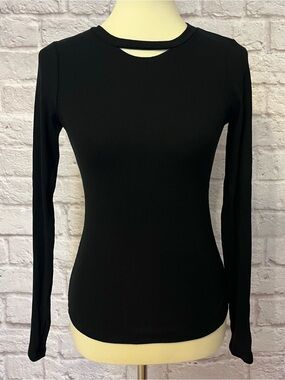 Long Sleeve Ribbed Cutout Tee